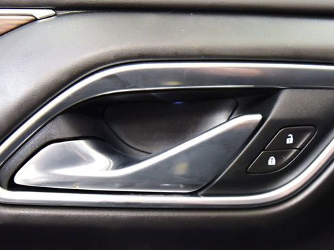 Used 2021 Chevrolet Suburban High Country AWD/4WD image 17