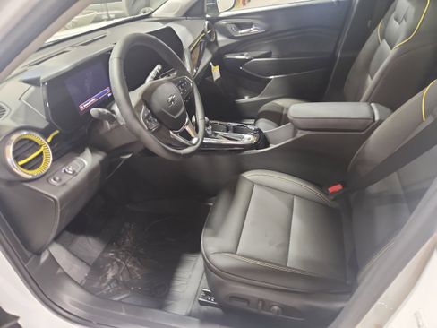 New 2025 Chevrolet Trax ACTIV w/ Sunroof Package image 12