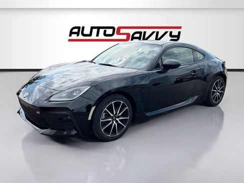 Used 2023 Toyota GR86 w/ ALL Weather Mat Package (TMS) RWD image 3