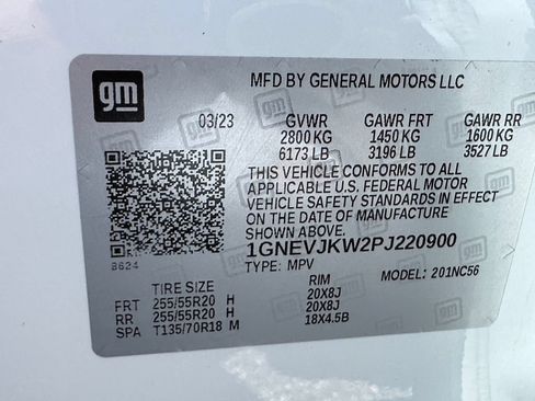 Used 2023 Chevrolet Traverse RS AWD/4WD image 16