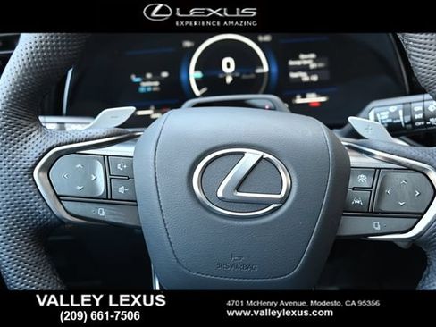 Used 2025 Lexus TX 500h AWD w/ Technology Package image 11