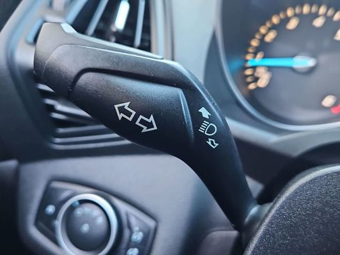 Used 2015 Ford Escape SE w/ Equipment Group 201A image 26