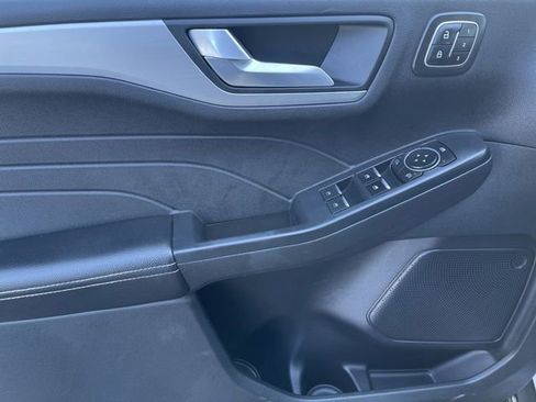 Used 2023 Ford Escape Platinum image 23