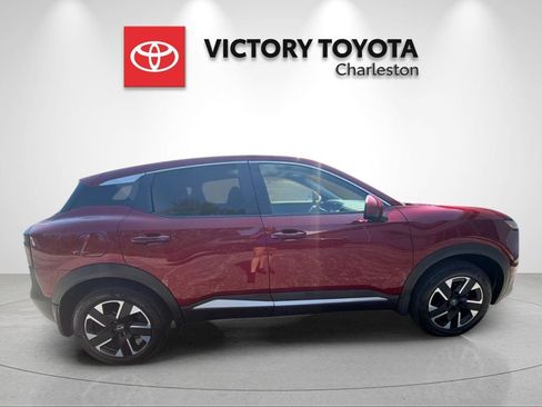 Used 2025 Nissan Kicks SV AWD/4WD image 6