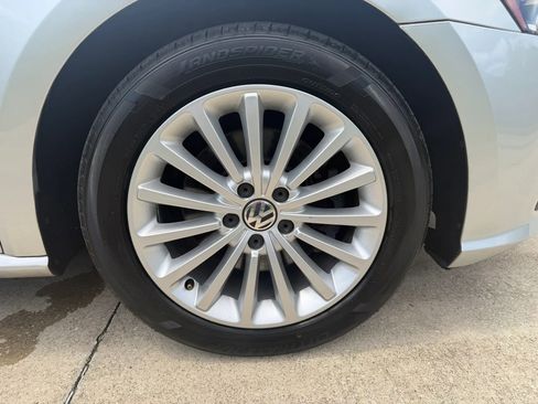 Used 2016 Volkswagen Passat 1.8T SE FWD image 41