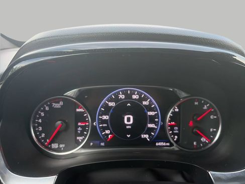 Used 2023 Chevrolet Traverse Premier FWD image 28