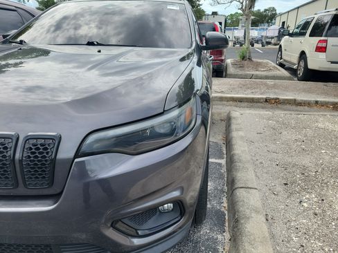 Used 2021 Jeep Cherokee Latitude Plus FWD image 4