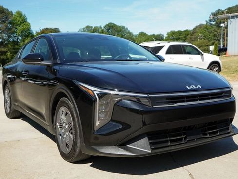 Used 2025 Kia K4 LX image 34