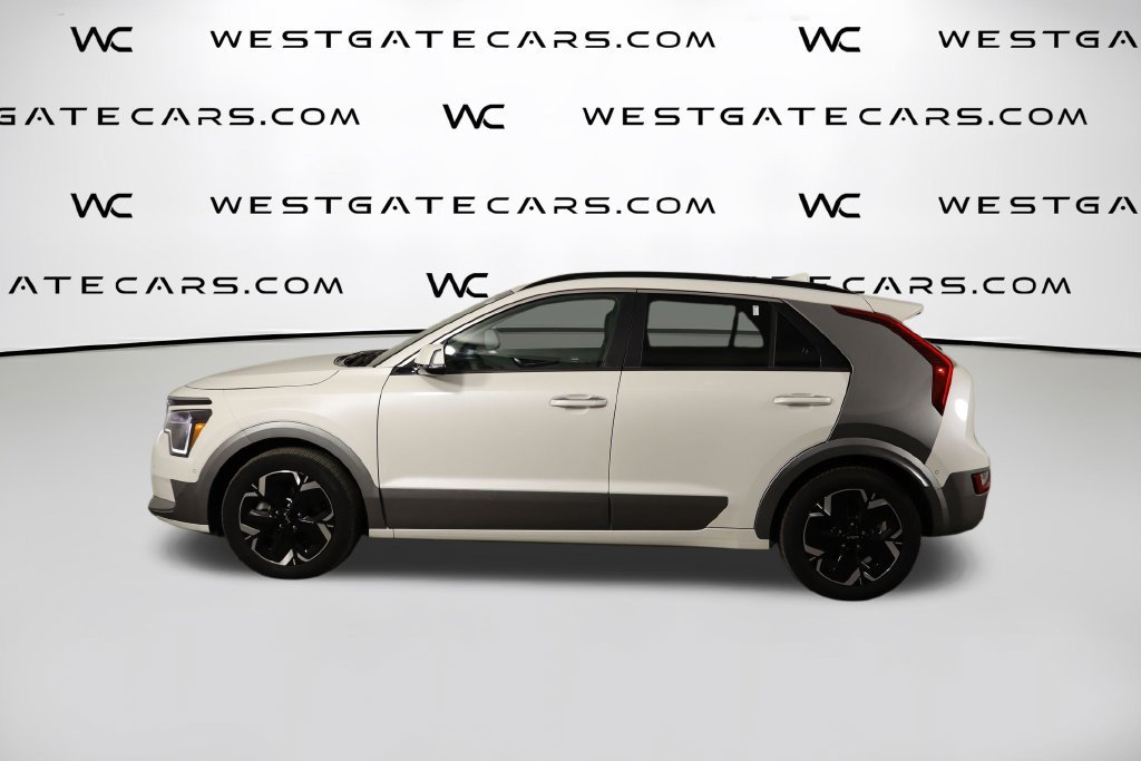 Used 2023 Kia Niro Wave w/ Wave Preserve Package FWD image 5