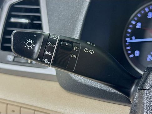 Used 2018 Hyundai Tucson Sport image 15