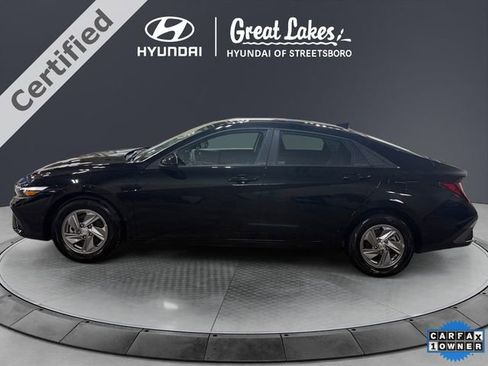 Certified 2025 Hyundai Elantra SE image 2