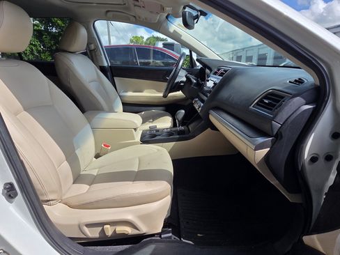 Used 2016 Subaru Outback 2.5i Limited AWD/4WD image 16