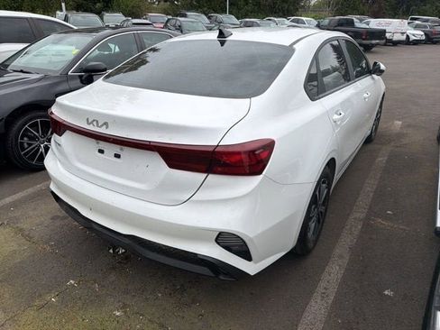 Used 2024 Kia Forte LXS FWD image 3