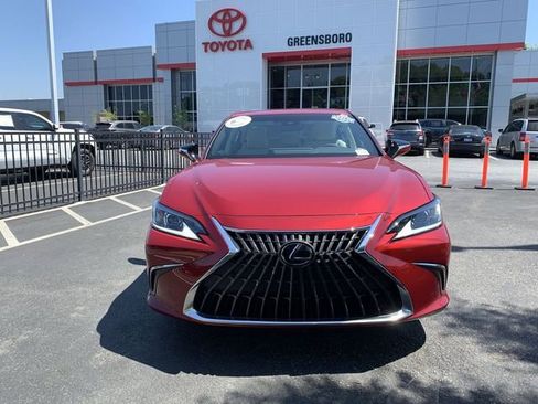 Used 2025 Lexus ES 350 w/ Premium Package FWD image 3