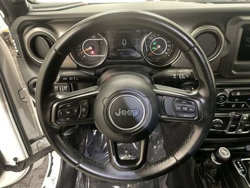 Used 2021 Jeep Gladiator Sport AWD/4WD image 5