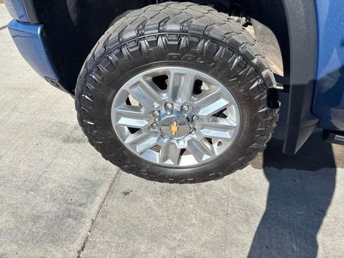 Certified 2024 Chevrolet Silverado 3500 High Country w/ Technology Package image 28