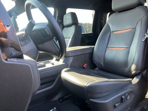 Used 2024 GMC Sierra 2500 AT4 w/ AT4 Premium Plus Package AWD/4WD image 8