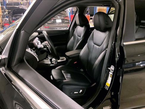 Used 2023 BMW X3 xDrive30i w/ Premium Package image 7