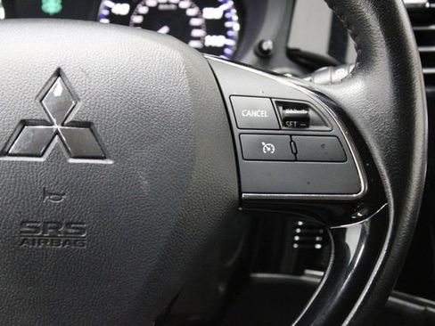 Used 2020 Mitsubishi Outlander SEL image 22