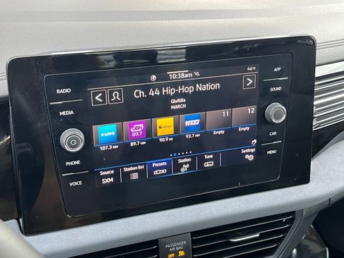 Used 2025 Volkswagen Jetta SE image 20