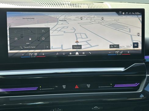 Used 2025 BMW 530i w/ M Sport Package image 16