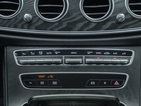 Used 2022 Mercedes-Benz E 350 4MATIC Sedan image 23