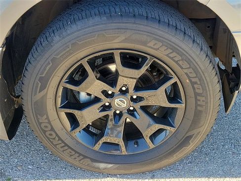 Used 2021 Nissan Frontier SV w/ Midnight Edition Floor Mats image 7