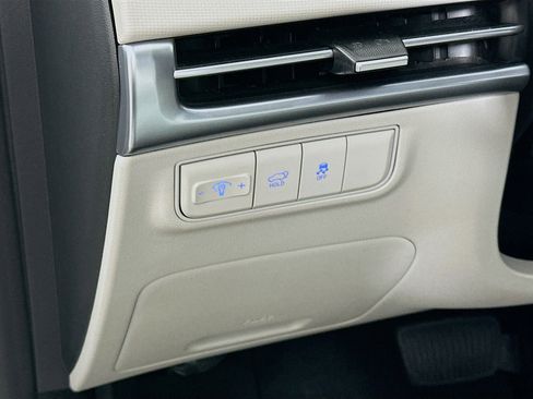 Used 2025 Hyundai Tucson SEL image 17