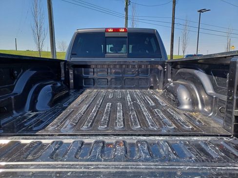 Used 2026 RAM 2500 Laramie AWD/4WD image 9