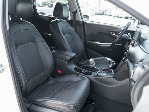 Used 2021 Hyundai Kona Limited FWD image 38