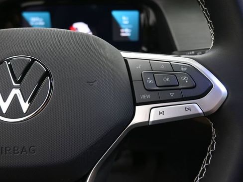 New 2026 Volkswagen Atlas Cross Sport SE image 28