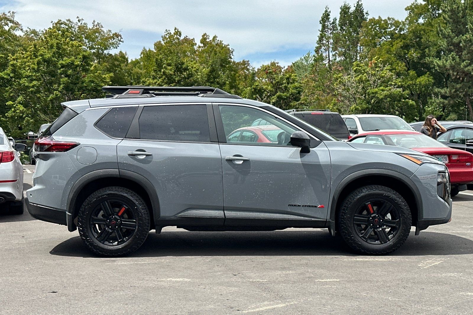 Used 2026 Nissan Rogue SV AWD/4WD image 3