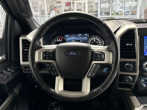 Used 2019 Ford F150 Lariat w/ Equipment Group 502A Luxury AWD/4WD image 17