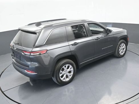Used 2022 Jeep Grand Cherokee Limited image 55