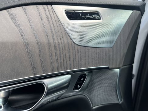 Certified 2023 Volvo XC90 B6 Ultimate w/ Lounge Package image 9