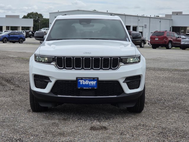 New 2026 Jeep Grand Cherokee Laredo X RWD image 3