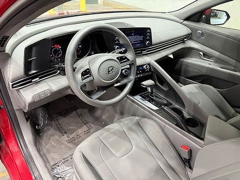 Used 2022 Hyundai Elantra SEL w/ Cargo Package image 20