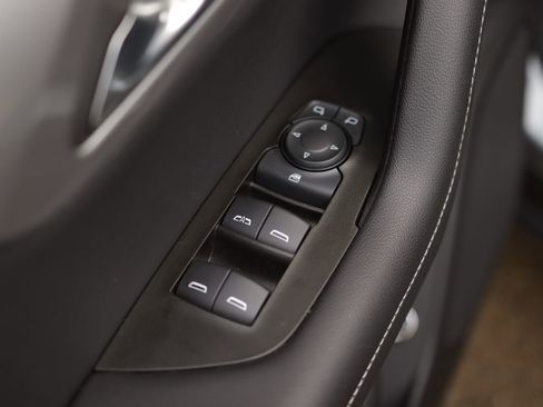 Used 2024 Chevrolet Blazer LT w/ Convenience Package FWD image 25