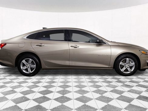 Used 2022 Chevrolet Malibu LS image 17