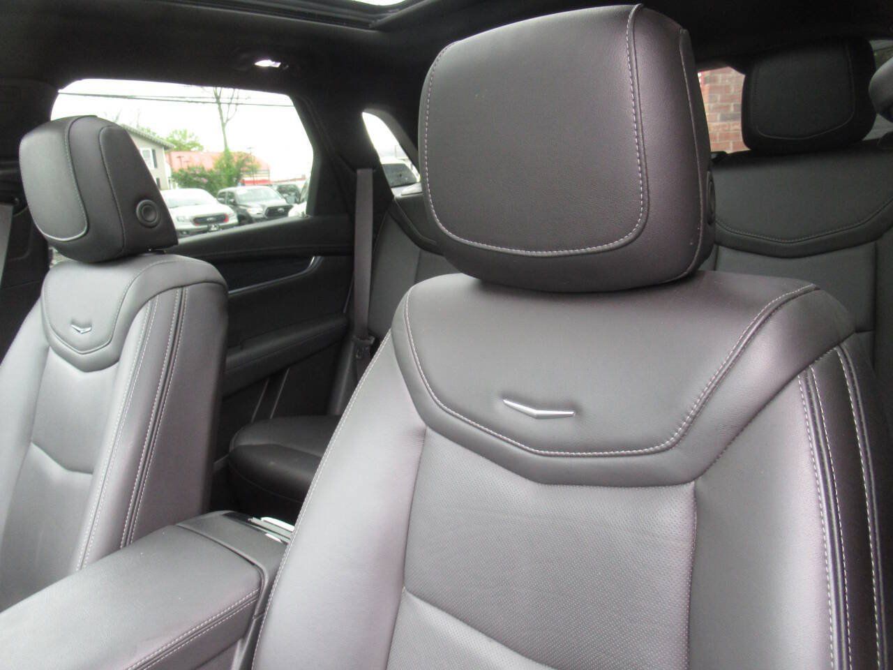 Used 2024 Cadillac XT5 Premium Luxury w/ LPO, Floor Liner Package AWD/4WD image 25