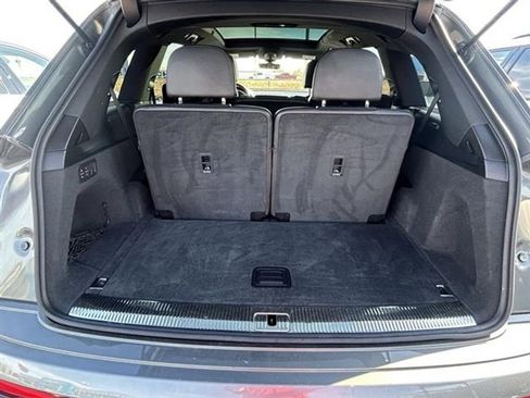 Used 2018 Audi Q7 3.0T Prestige w/ Prestige Package image 11