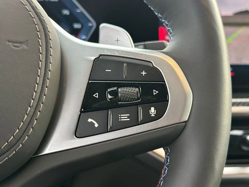 Certified 2025 BMW X7 M60i AWD/4WD image 27