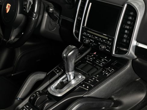 Used 2012 Porsche Cayenne image 29