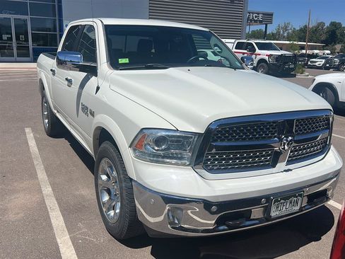 Used 2017 RAM 1500 Laramie w/ Convenience Group AWD/4WD image 2
