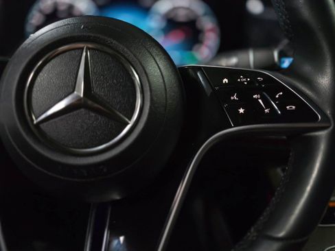 Used 2021 Mercedes-Benz E 450 4MATIC Sedan image 22