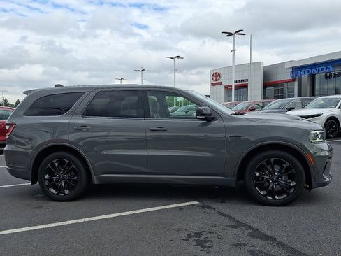 Used 2022 Dodge Durango R/T w/ Blacktop Package AWD/4WD image 7