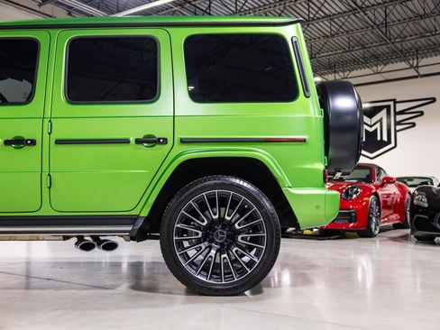 Used 2025 Mercedes-Benz G 63 AMG 4MATIC w/ AMG Carbon Fiber Package image 16