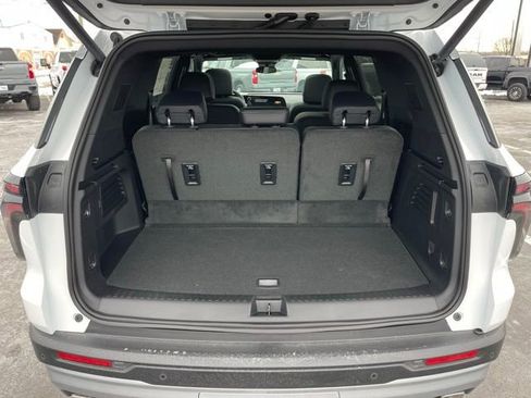 New 2026 Chevrolet Traverse LT w/ Sun and Wheel Package image 7