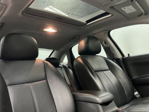 Used 2009 Chevrolet Impala LTZ FWD image 31