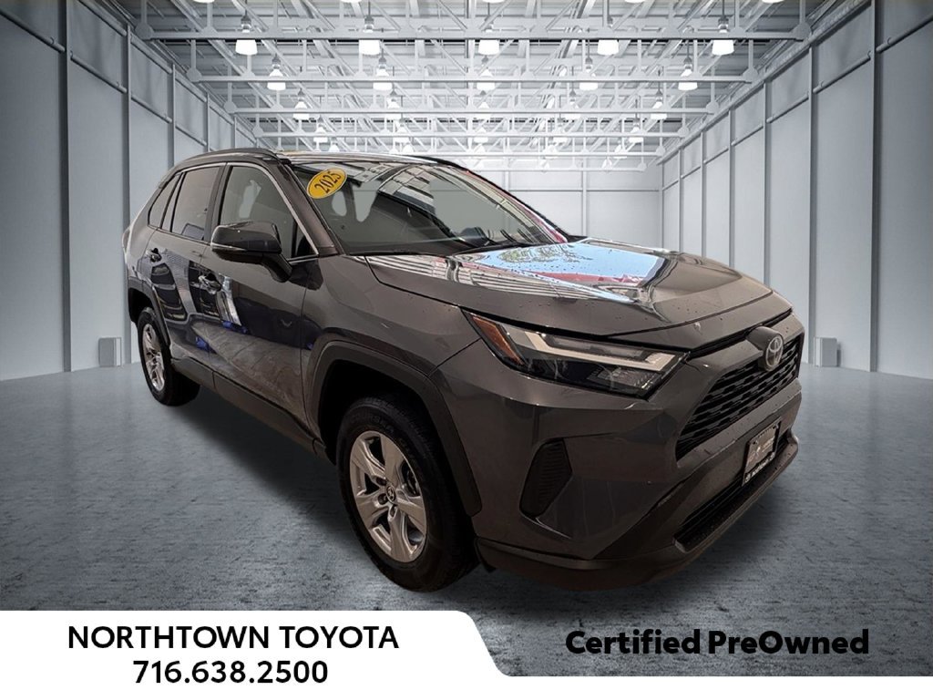Used 2025 Toyota RAV4 XLE w/ Weather Package AWD/4WD image 30